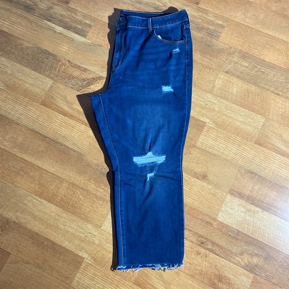 Old Navy Power Slim Straight - Picture 4 of 13